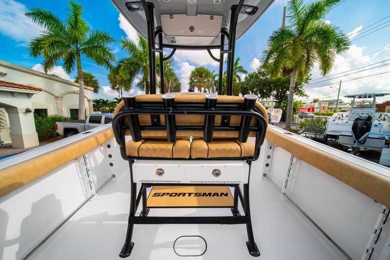 Thumbnail 14 for New 2020 Sportsman Heritage 231 Center Console boat for sale in West Palm Beach, FL