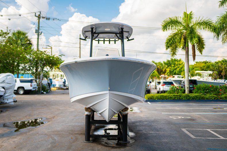 Thumbnail 2 for New 2020 Sportsman Heritage 231 Center Console boat for sale in West Palm Beach, FL
