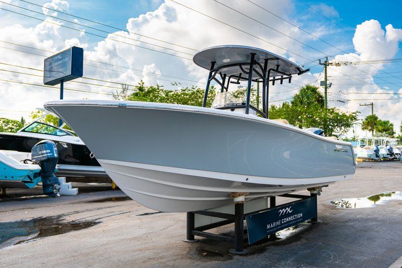Thumbnail 3 for New 2020 Sportsman Heritage 231 Center Console boat for sale in West Palm Beach, FL