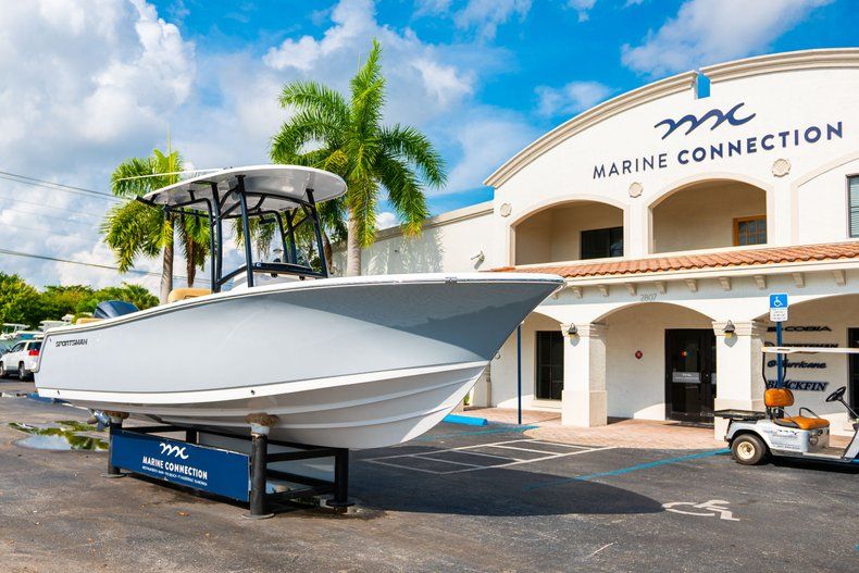 Thumbnail 1 for New 2020 Sportsman Heritage 231 Center Console boat for sale in West Palm Beach, FL