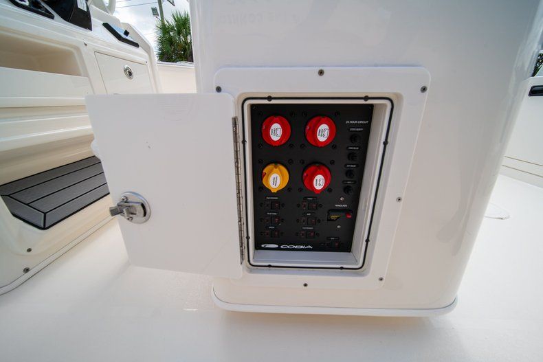 Thumbnail 24 for New 2019 Cobia 280 Center Console boat for sale in West Palm Beach, FL
