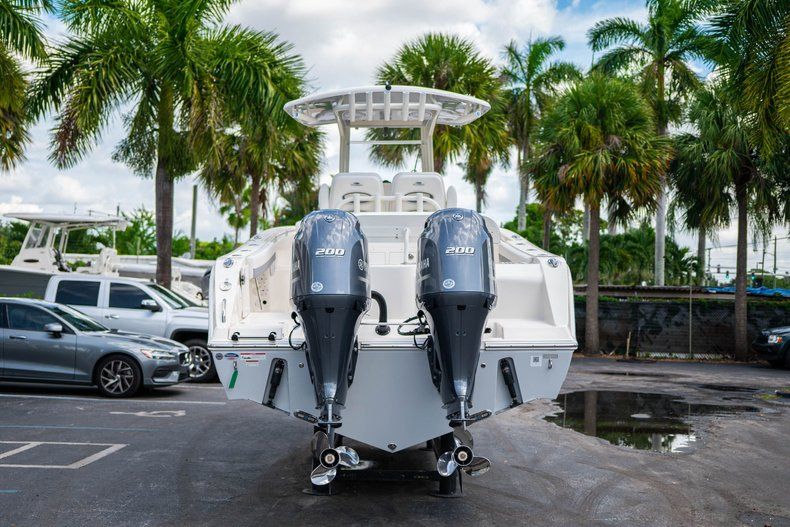 Thumbnail 7 for New 2019 Cobia 280 Center Console boat for sale in West Palm Beach, FL