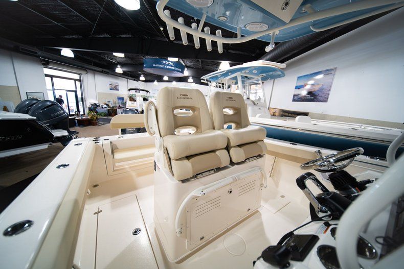 Thumbnail 16 for New 2020 Cobia 280 CC Center Console boat for sale in West Palm Beach, FL