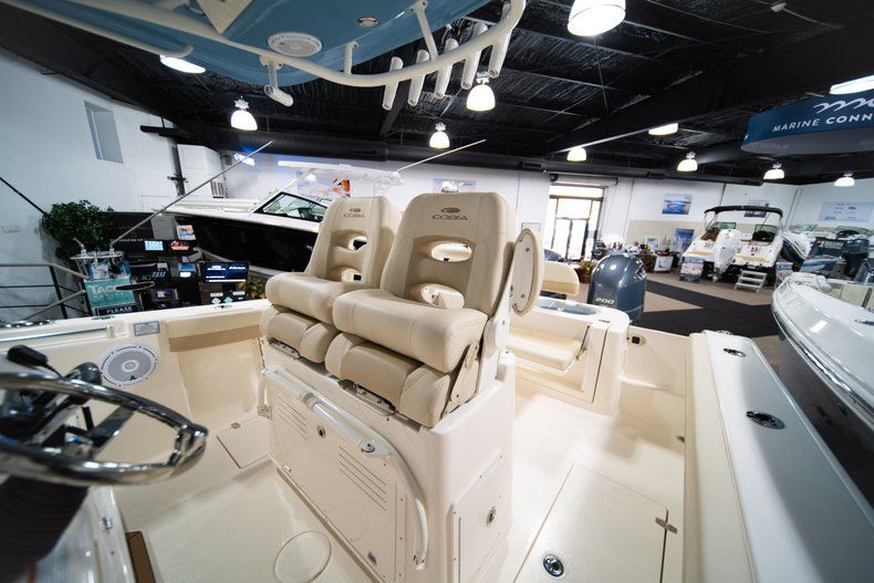 Thumbnail 18 for New 2020 Cobia 280 CC Center Console boat for sale in West Palm Beach, FL