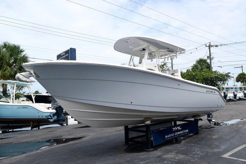Thumbnail 3 for New 2019 Cobia 262 Center Console boat for sale in Vero Beach, FL