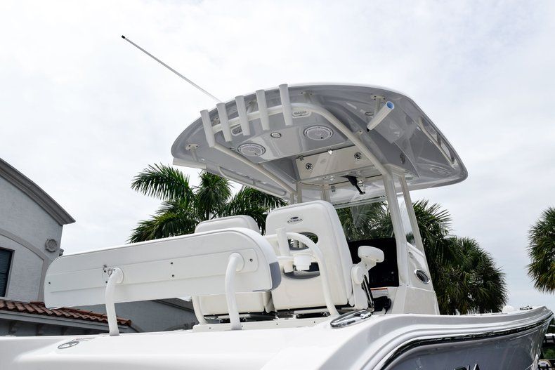 Thumbnail 8 for New 2019 Cobia 262 Center Console boat for sale in Vero Beach, FL