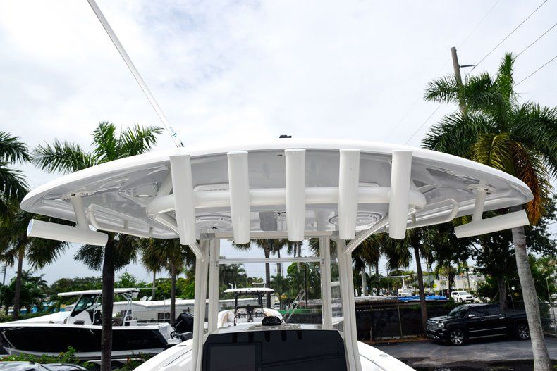 Thumbnail 28 for New 2019 Cobia 262 Center Console boat for sale in Vero Beach, FL