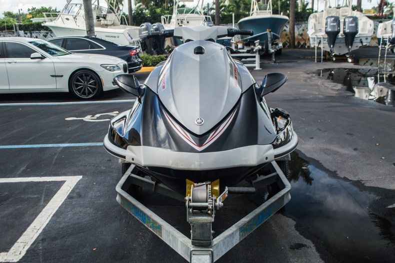 Thumbnail 3 for Used 2007 Yamaha VX Cruiser boat for sale in West Palm Beach, FL