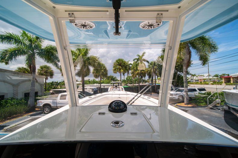 Thumbnail 25 for New 2020 Cobia 280 CC Center Console boat for sale in West Palm Beach, FL