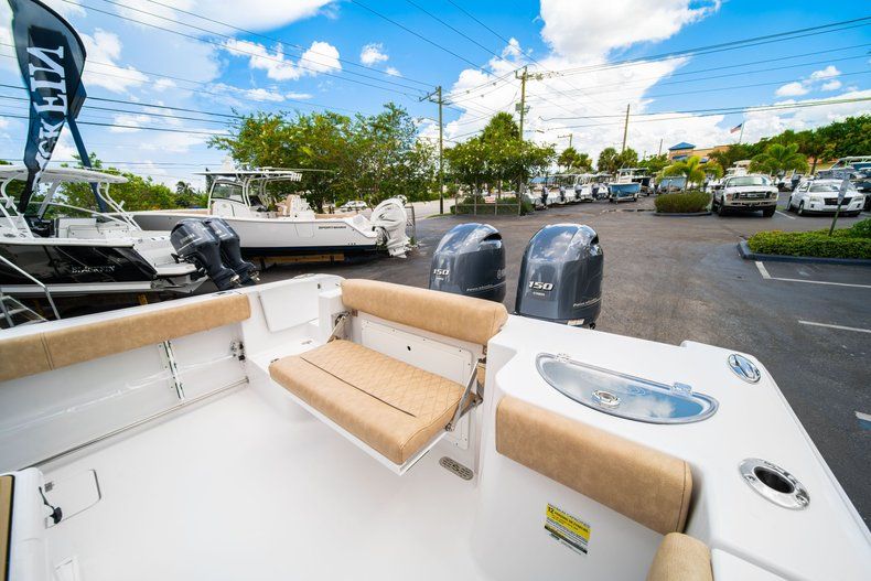 Thumbnail 10 for New 2020 Sportsman Open 252 Center Console boat for sale in Vero Beach, FL
