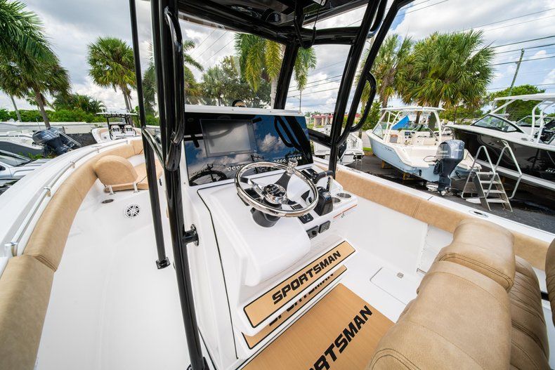 Thumbnail 28 for New 2020 Sportsman Open 252 Center Console boat for sale in Vero Beach, FL