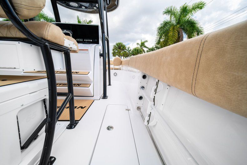Thumbnail 18 for New 2020 Sportsman Open 252 Center Console boat for sale in Vero Beach, FL