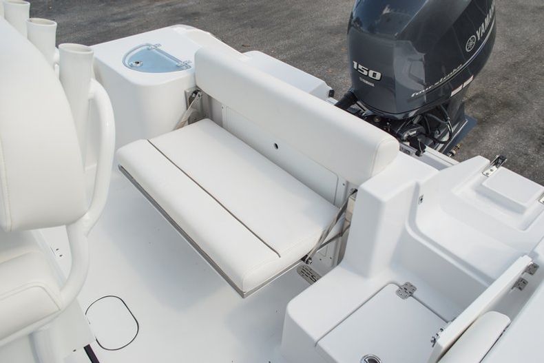 Thumbnail 14 for New 2015 Sportsman Open 212 Center Console boat for sale in Miami, FL