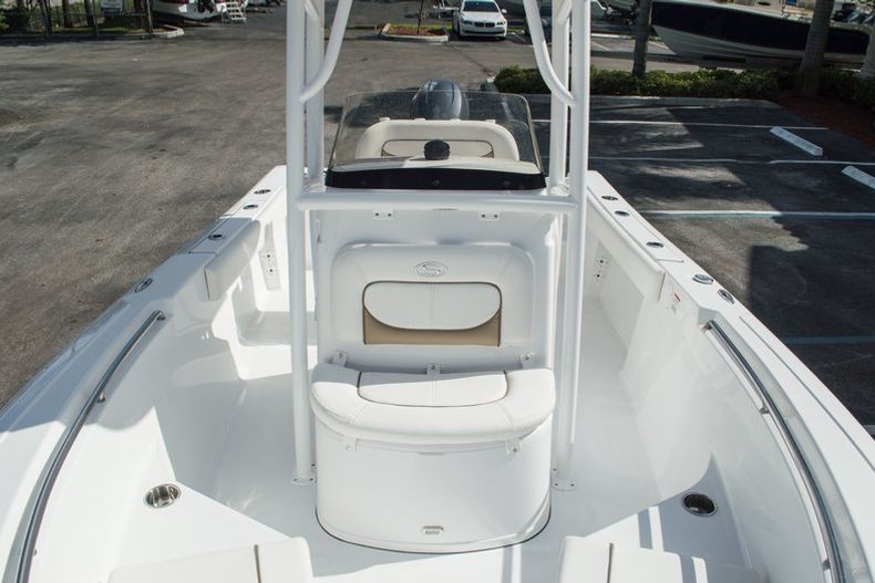 Thumbnail 25 for New 2015 Sportsman Open 212 Center Console boat for sale in Miami, FL