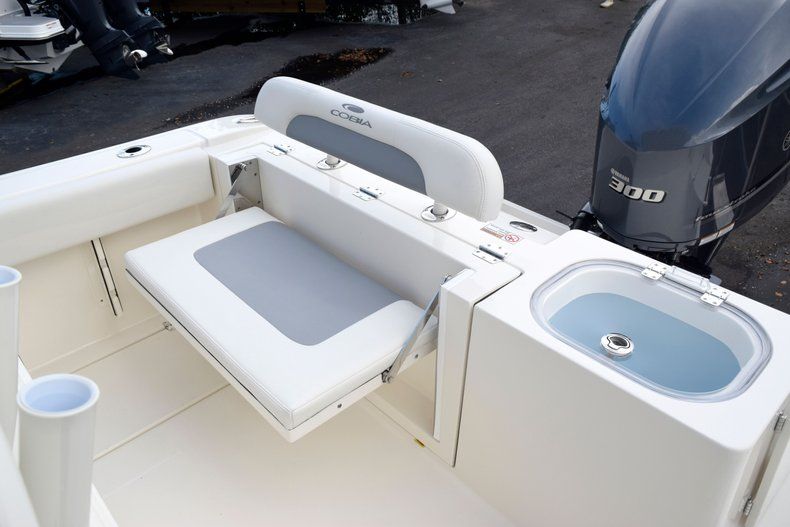 Thumbnail 11 for New 2020 Cobia 237 CC Center Console boat for sale in Fort Lauderdale, FL