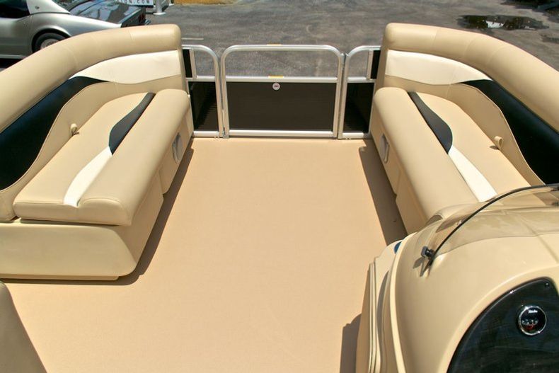 Thumbnail 56 for New 2014 Sweetwater 2086 Cruise 3 Gate boat for sale in West Palm Beach, FL