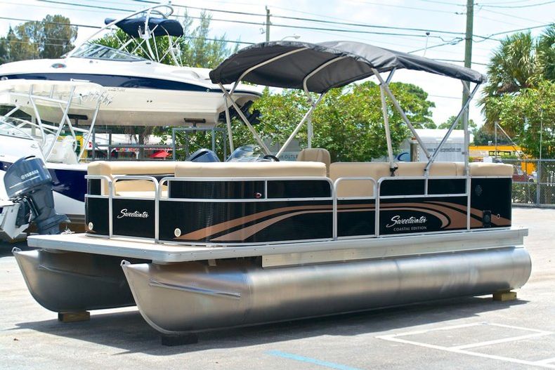 Thumbnail 3 for New 2014 Sweetwater 2086 Cruise 3 Gate boat for sale in West Palm Beach, FL