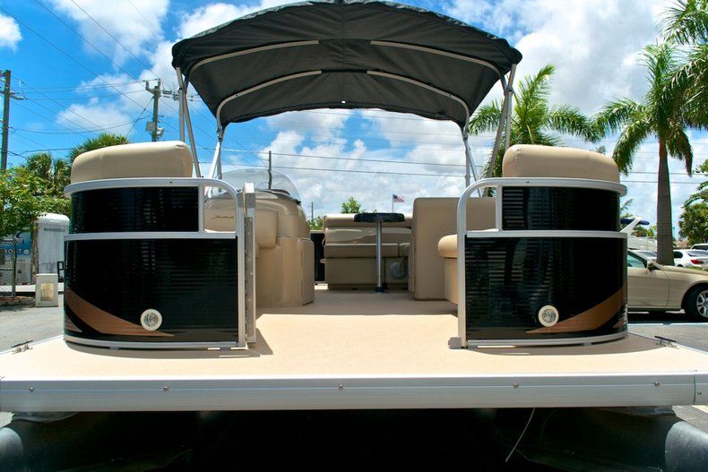 Thumbnail 20 for New 2014 Sweetwater 2086 Cruise 3 Gate boat for sale in West Palm Beach, FL