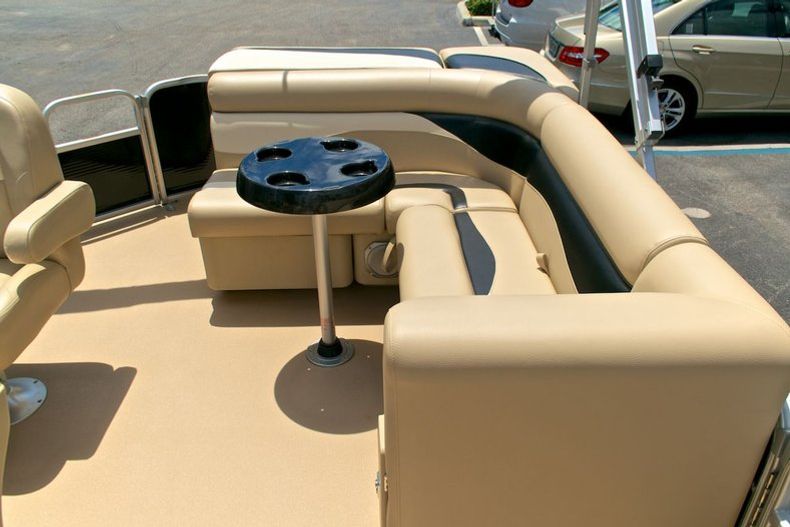 Thumbnail 30 for New 2014 Sweetwater 2086 Cruise 3 Gate boat for sale in West Palm Beach, FL