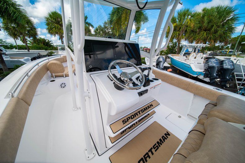 Thumbnail 35 for New 2020 Sportsman Open 252 Center Console boat for sale in Vero Beach, FL