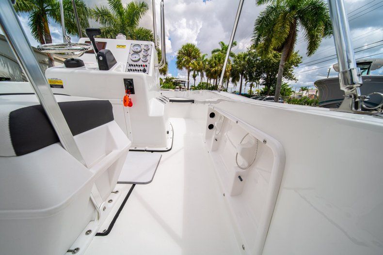 Thumbnail 14 for Used 2019 Clearwater 1900 CC boat for sale in West Palm Beach, FL