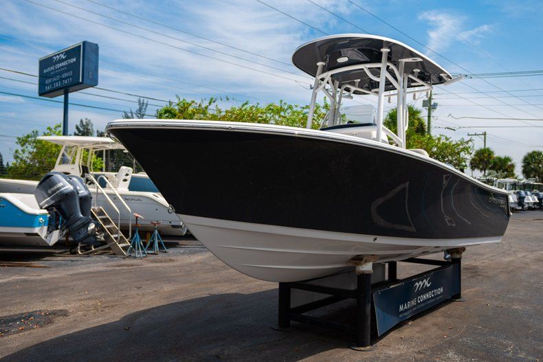 Thumbnail 3 for New 2020 Sportsman Heritage 211 Center Console boat for sale in Miami, FL