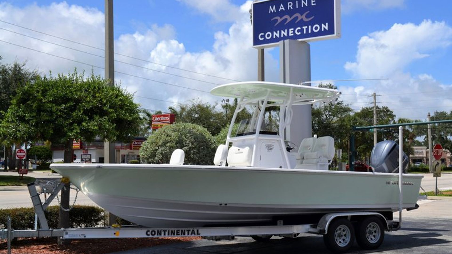 New 2020 Sportsman Masters 247 Bay Boat #C132 image 1