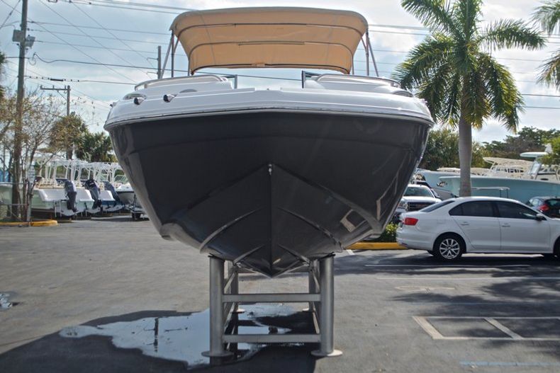 Thumbnail 2 for New 2017 Hurricane SunDeck SD 2400 OB boat for sale in West Palm Beach, FL