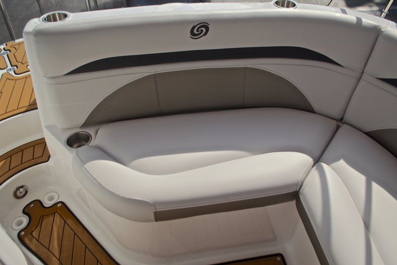 Thumbnail 18 for New 2017 Hurricane SunDeck SD 2400 OB boat for sale in West Palm Beach, FL
