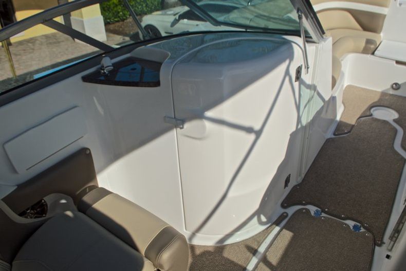 Thumbnail 35 for New 2016 Hurricane SunDeck SD 2486 OB boat for sale in West Palm Beach, FL