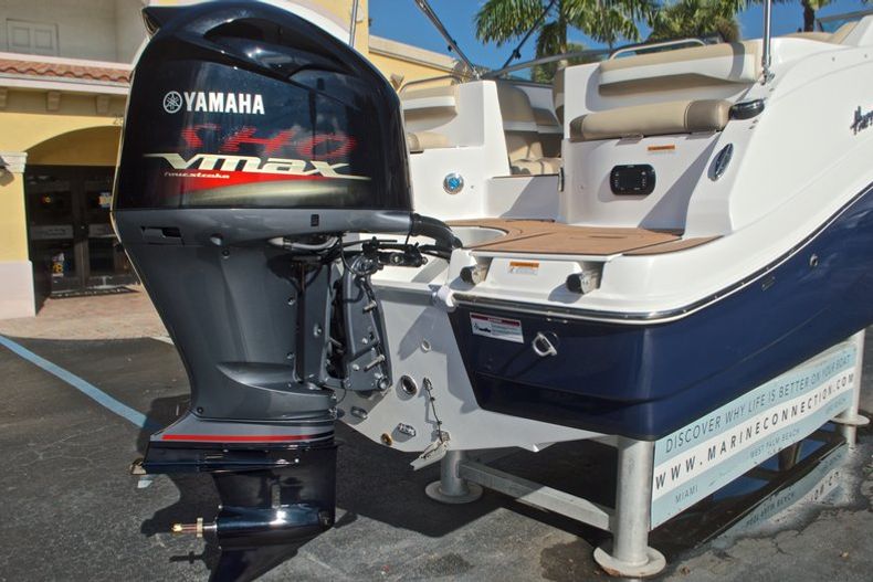 Thumbnail 9 for New 2016 Hurricane SunDeck SD 2486 OB boat for sale in West Palm Beach, FL