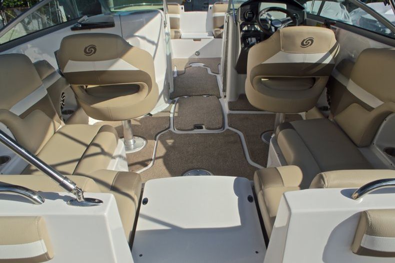 Thumbnail 21 for New 2016 Hurricane SunDeck SD 2486 OB boat for sale in West Palm Beach, FL