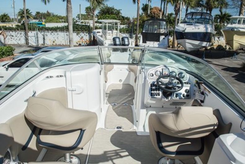 Thumbnail 10 for  2014 Hurricane SunDeck SD 2200 DC OB boat for sale in West Palm Beach, FL