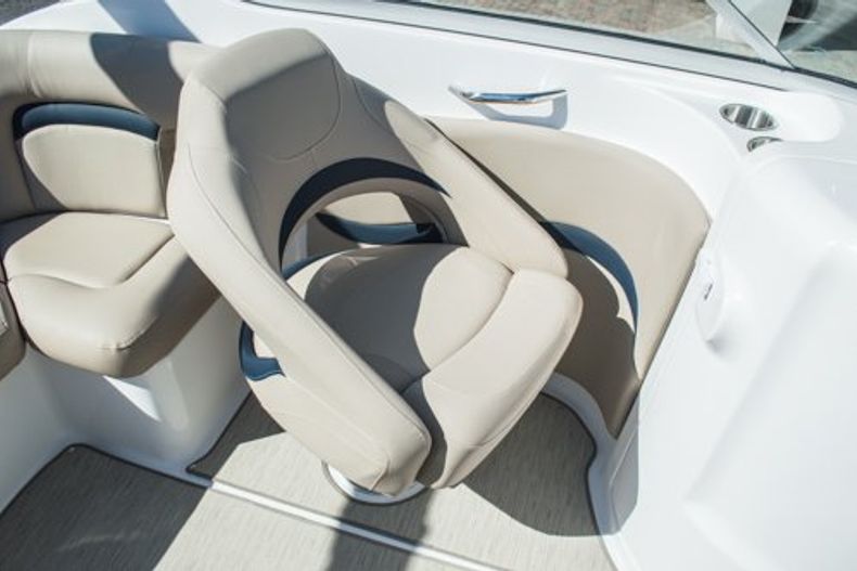 Thumbnail 20 for  2014 Hurricane SunDeck SD 2200 DC OB boat for sale in West Palm Beach, FL