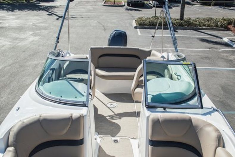 Thumbnail 34 for  2014 Hurricane SunDeck SD 2200 DC OB boat for sale in West Palm Beach, FL