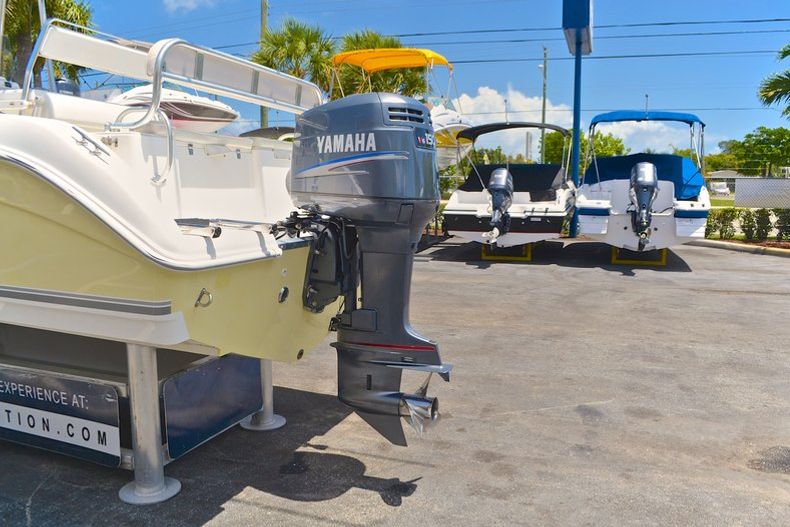 Thumbnail 16 for Used 2004 Cobia 214 Center Console boat for sale in West Palm Beach, FL