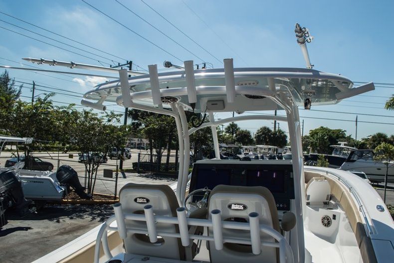 Thumbnail 16 for New 2016 Sportsman Open 312 Center Console boat for sale in Miami, FL