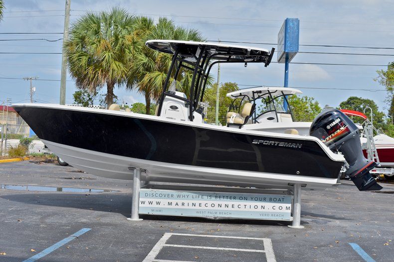 Thumbnail 5 for New 2018 Sportsman Open 212 Center Console boat for sale in Vero Beach, FL