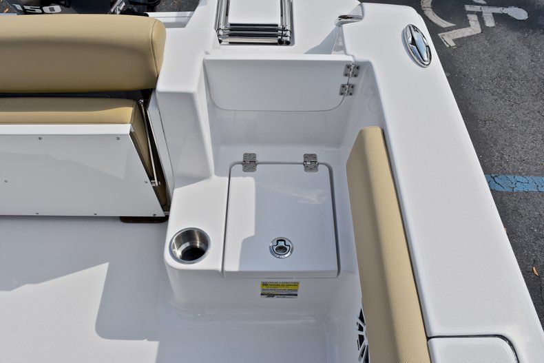Thumbnail 19 for New 2018 Sportsman Open 212 Center Console boat for sale in Vero Beach, FL