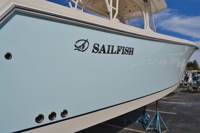 Thumbnail 7 for New 2016 Sailfish 320 CC Center Console boat for sale in West Palm Beach, FL