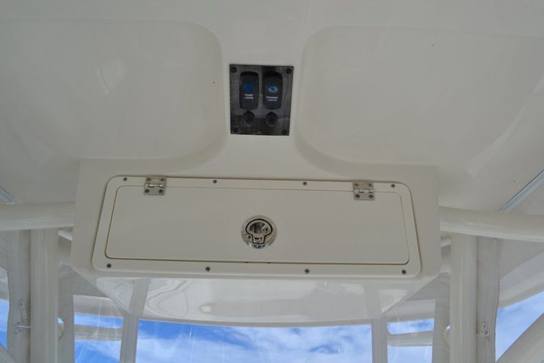 Thumbnail 21 for New 2016 Sailfish 320 CC Center Console boat for sale in West Palm Beach, FL