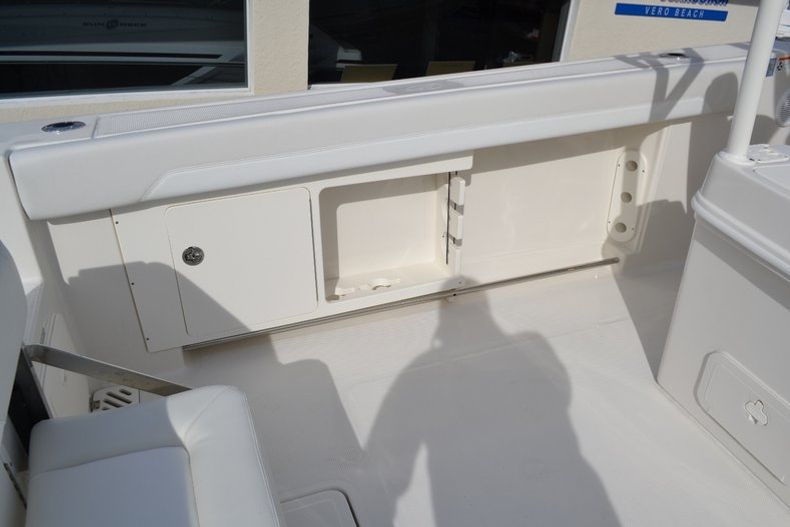 Thumbnail 30 for New 2016 Sailfish 320 CC Center Console boat for sale in West Palm Beach, FL