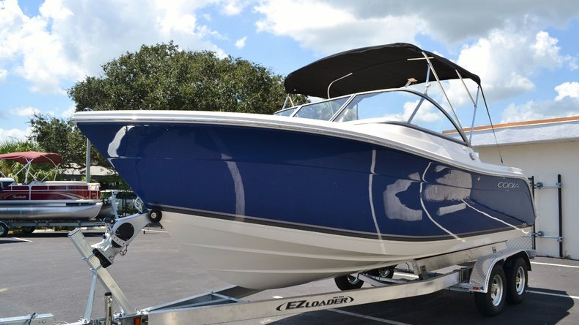 New 2015 Cobia 220 Dual Console #C001 image 6