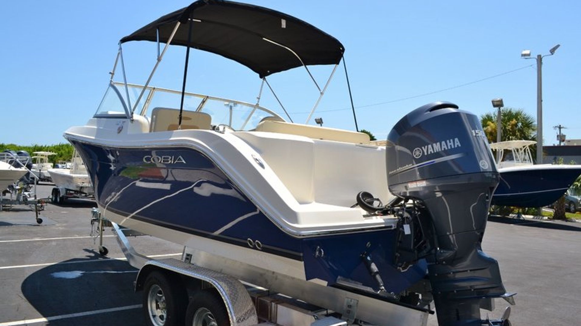 New 2015 Cobia 220 Dual Console #C001 image 7