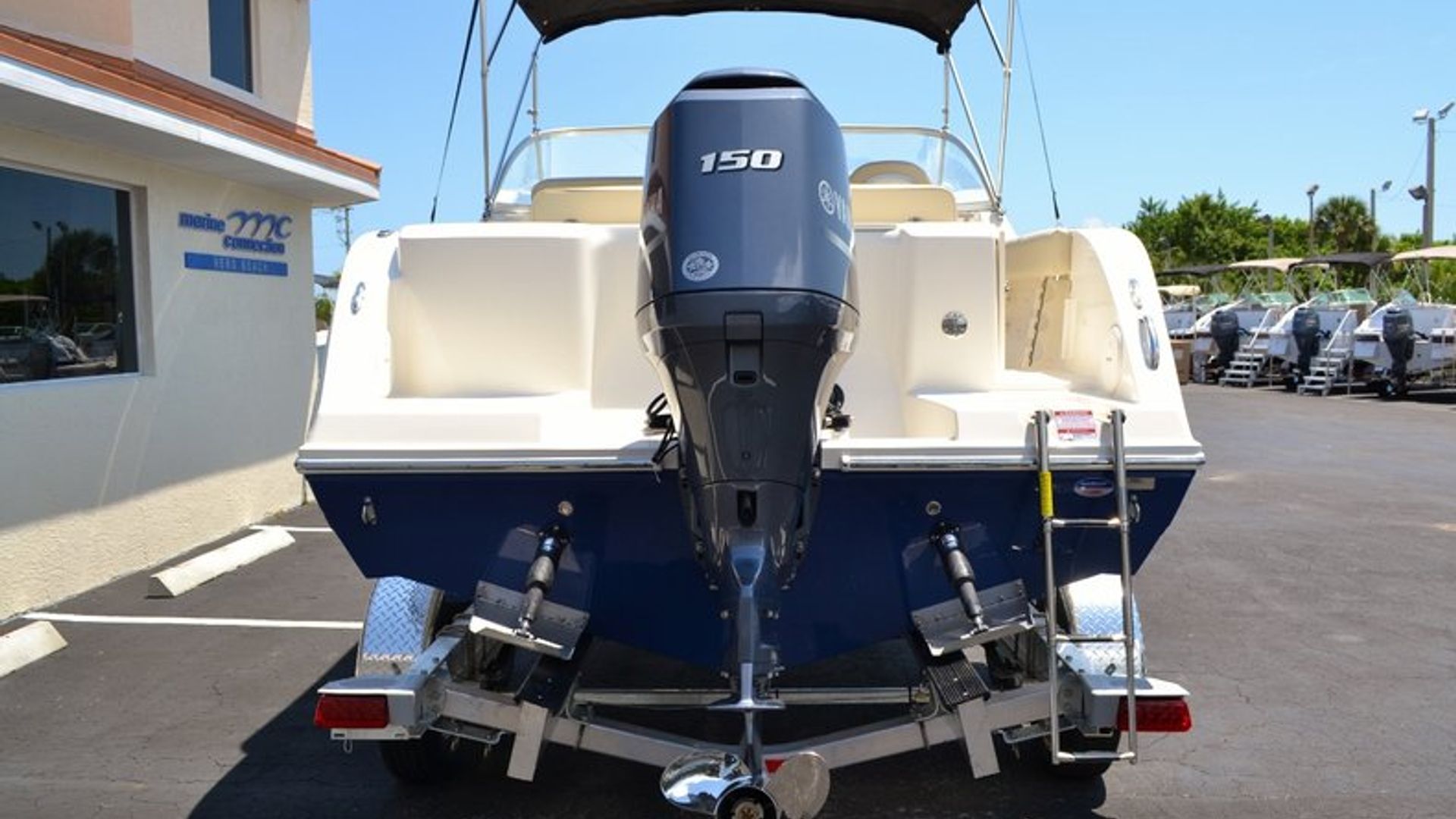 New 2015 Cobia 220 Dual Console #C001 image 8