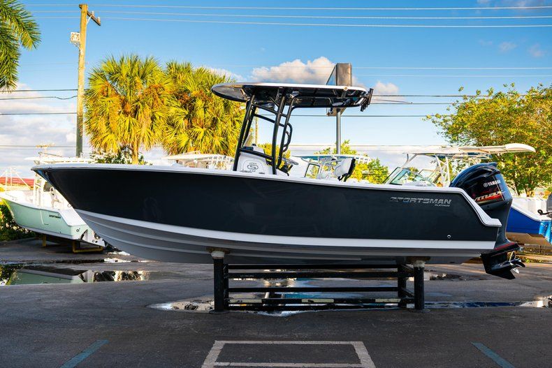Thumbnail 4 for New 2020 Sportsman Open 232 Center Console boat for sale in West Palm Beach, FL