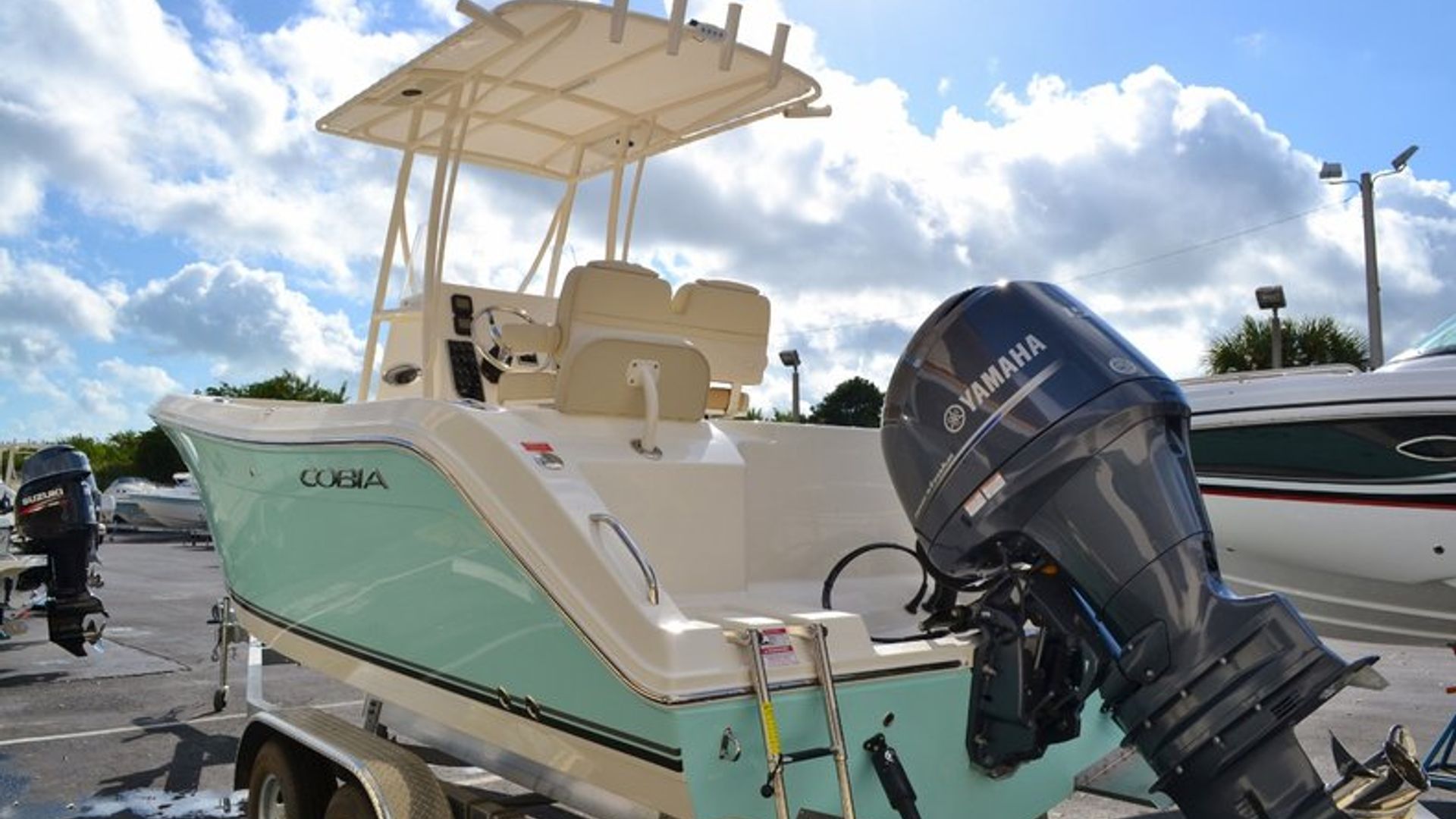 New 2015 Cobia 217 Center Console #R031 image 5