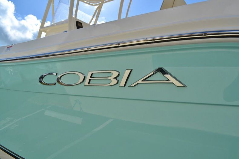 Thumbnail 11 for New 2015 Cobia 217 Center Console boat for sale in Vero Beach, FL