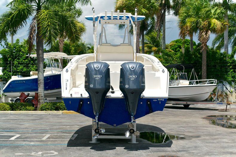 Thumbnail 6 for New 2014 Cobia 296 Center Console boat for sale in West Palm Beach, FL