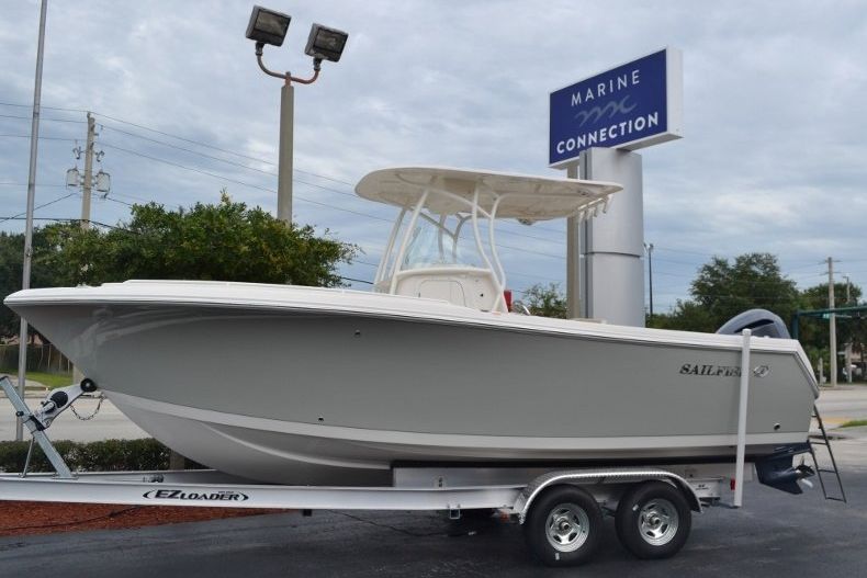 Thumbnail 1 for New 2017 Sailfish 240 CC Center Console boat for sale in Vero Beach, FL